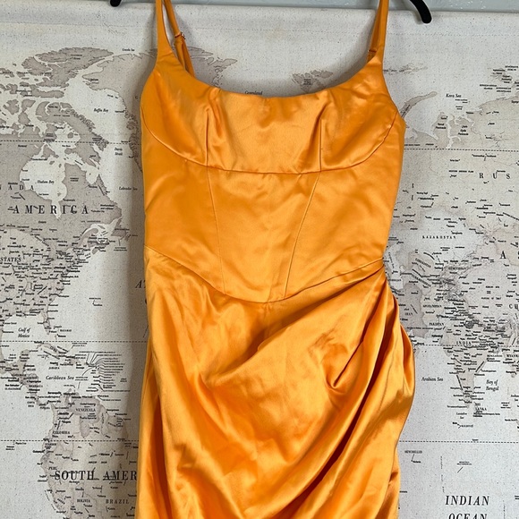 House of CB ‘Bianca’ Tangerine Satin Pleated Corset Midi Dress NWOT - Picture 10 of 12